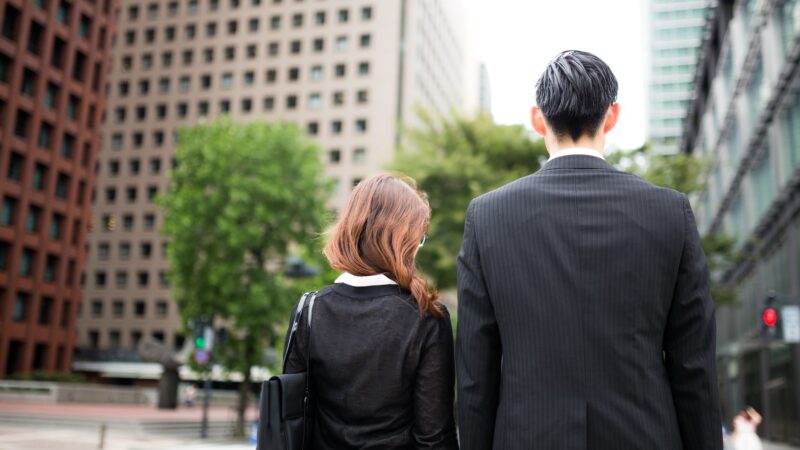家系図で男女の書き方の違いはある？【行政書士監修】